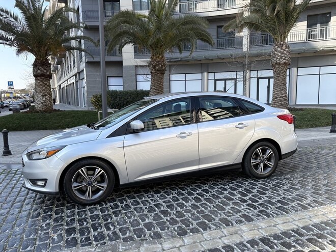 Ford Focus-2