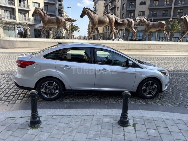 Ford Focus-3