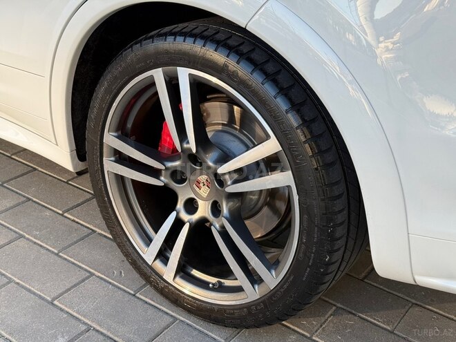 Porsche Cayenne Turbo 2012, 65,000 km - 4.8 l - Bakı