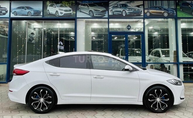 Hyundai Avante-9
