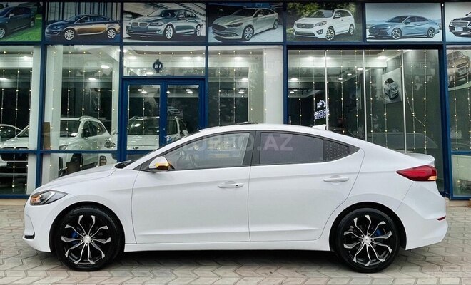 Hyundai Avante-11