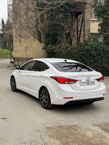 Hyundai Elantra 2015, 310,000 km - 1.6 l - Bakı
