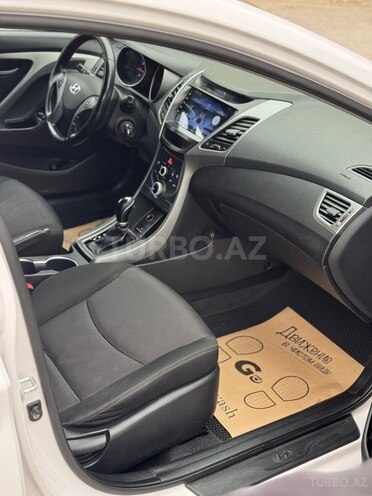 Hyundai Elantra 2015, 310,000 km - 1.6 l - Bakı