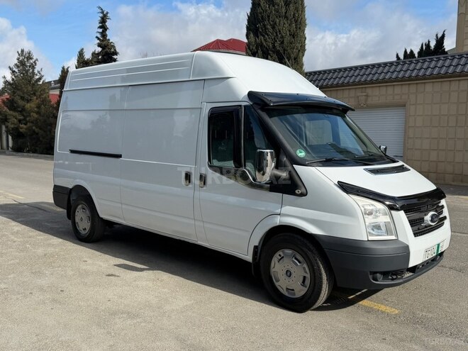 Ford Transit-7