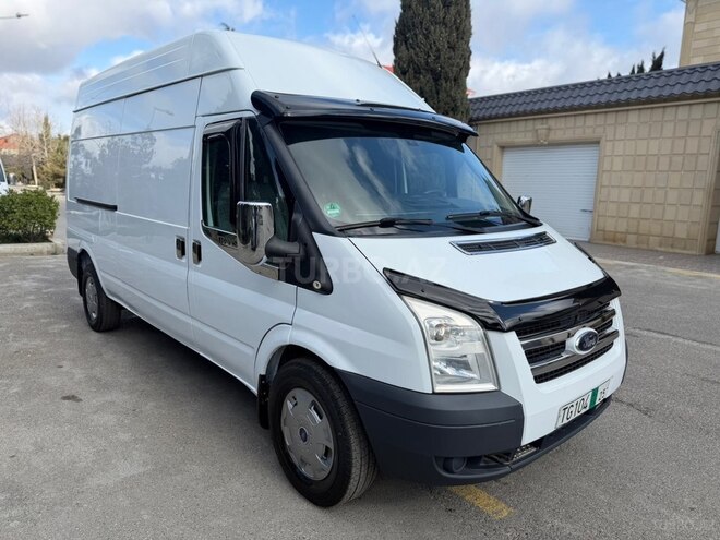 Ford Transit-5