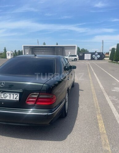 Mercedes E 320 2000, 305,000 km - 3.2 l - Bakı