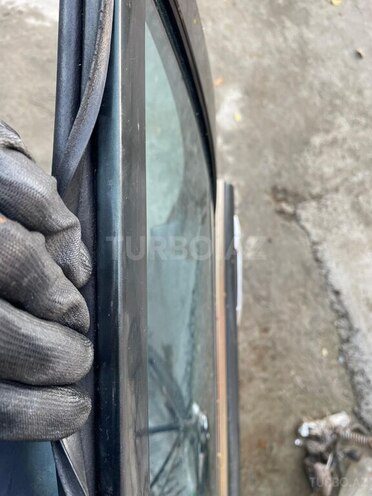 Mercedes E 320 2000, 305,000 km - 3.2 l - Bakı