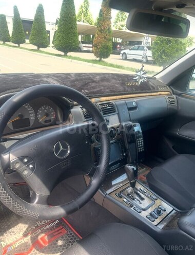 Mercedes E 320 2000, 305,000 km - 3.2 l - Bakı