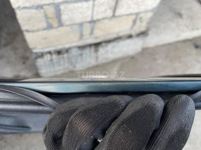 Mercedes E 320 2000, 305,000 km - 3.2 l - Bakı