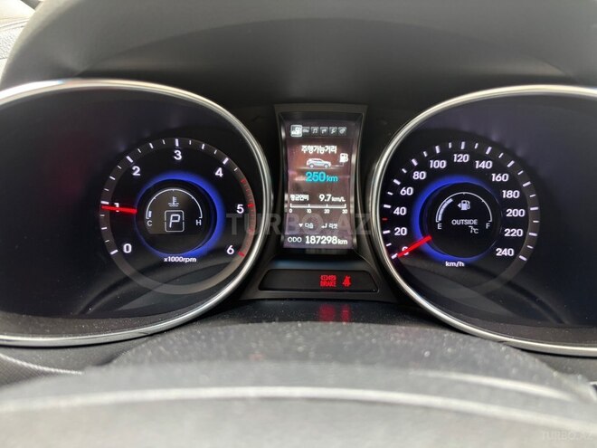 Hyundai Santa Fe-11