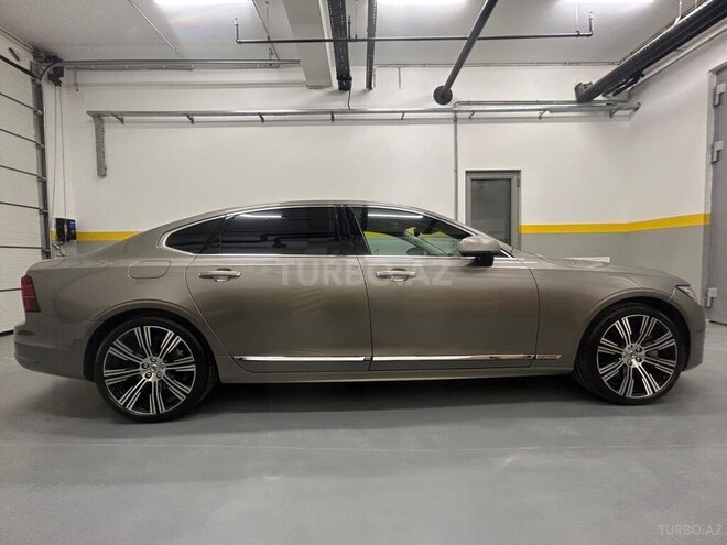 Volvo S90-3