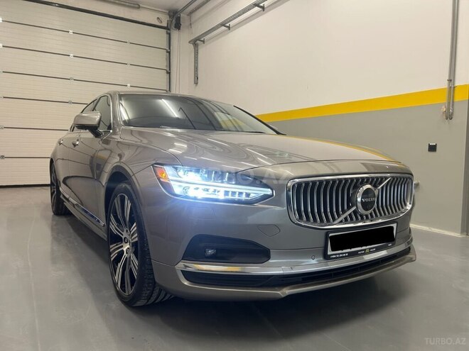 Volvo S90-4