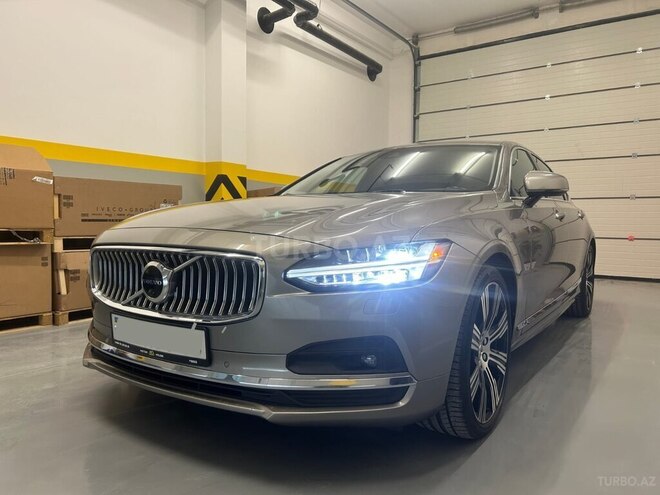 Volvo S90-5