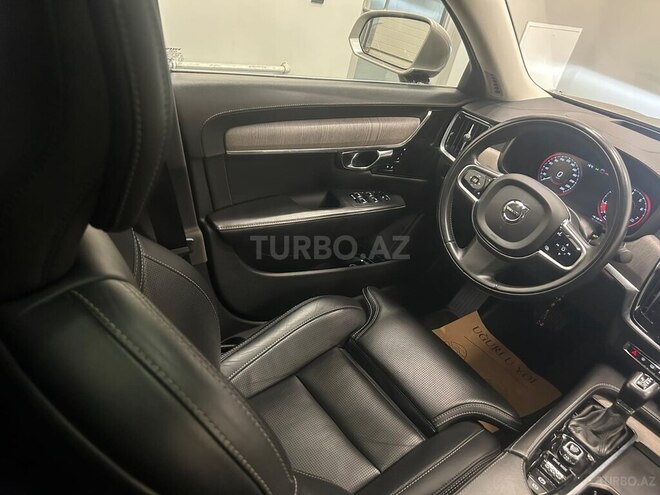 Volvo S90-9