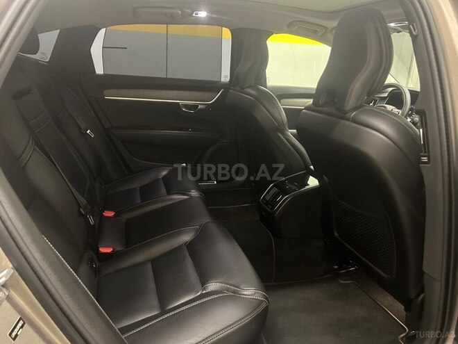 Volvo S90-12