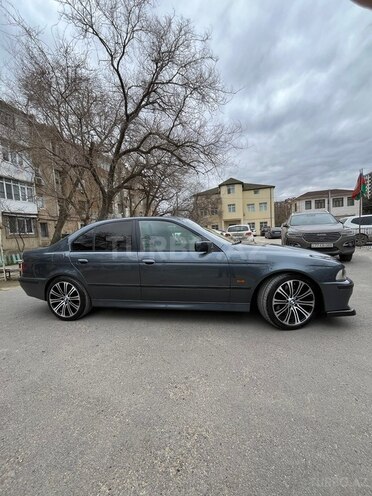 BMW 530 2001, 350,000 km - 3.0 l - Sumqayıt