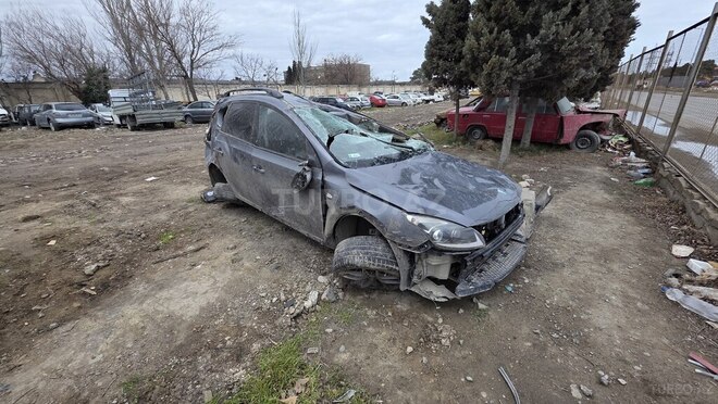 Hyundai i30 2010, 377,513 km - 1.6 л - Sumqayıt