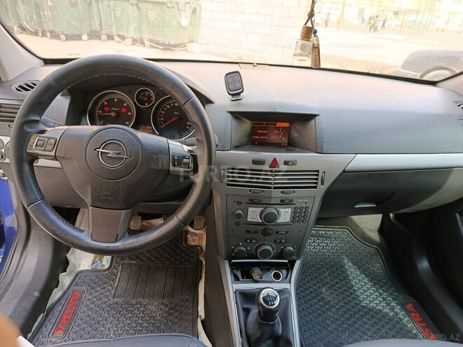 Opel Astra 2006, 200,000 km - 1.3 l - Bakı
