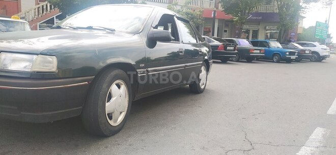 Opel Vectra 1994, 140,000 km - 2.0 l - Zaqatala