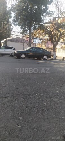 Opel Vectra 1994, 140,000 km - 2.0 l - Zaqatala