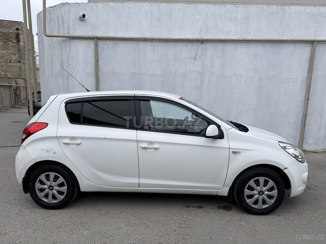 Hyundai i20 2010, 243,808 km - 1.4 l - Bakı