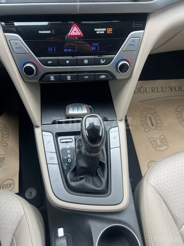Hyundai Elantra 2016, 137,500 km - 2.0 l - Bakı