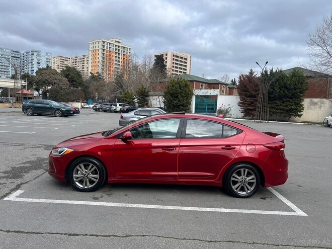 Hyundai Elantra 2016, 137,500 km - 2.0 l - Bakı