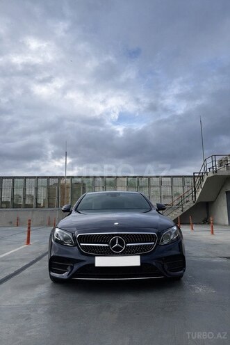 Mercedes E 300 4MATIC-1