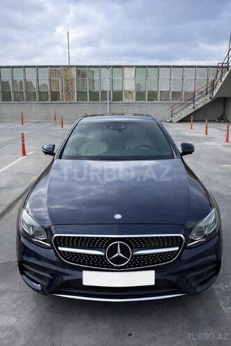 Mercedes E 300 4MATIC-2