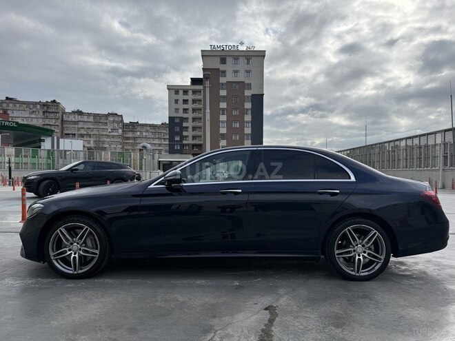 Mercedes E 300 4MATIC-3