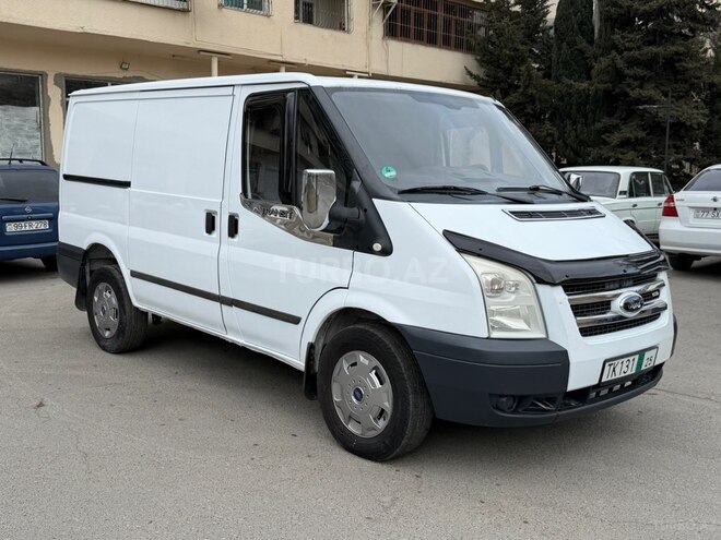Ford Transit-2