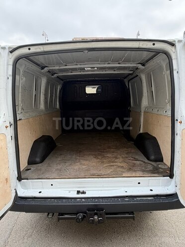 Ford Transit-8