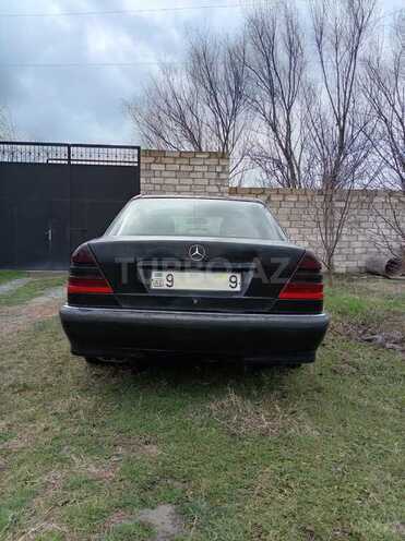 Mercedes C 220 2000, 375,000 km - 2.2 l - Ucar