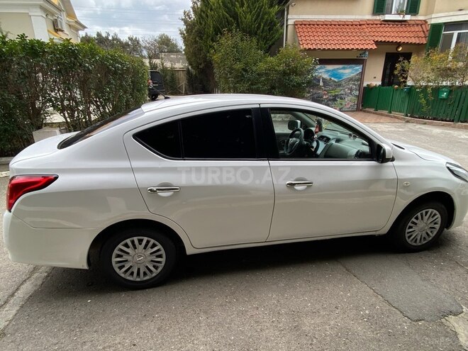 Nissan Sunny 2015, 168,000 km - 1.5 l - Bakı