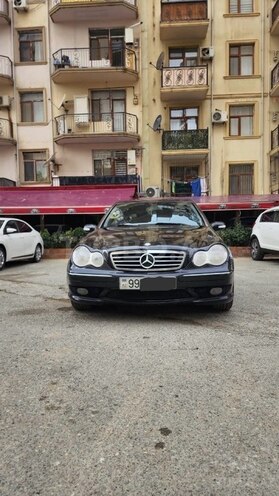 Mercedes C 230 2006, 353,000 km - 2.5 l - Bakı