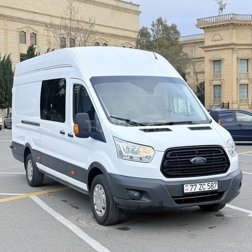 Ford Transit-3