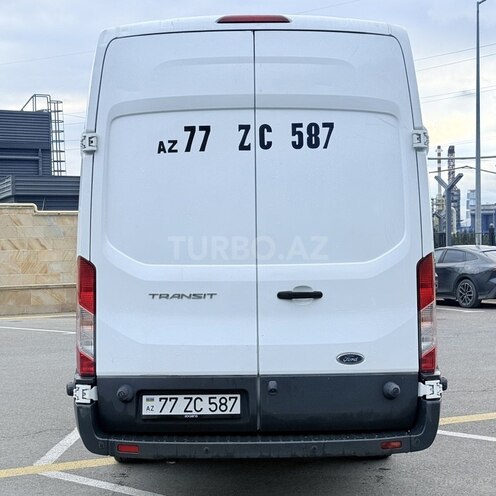 Ford Transit-6