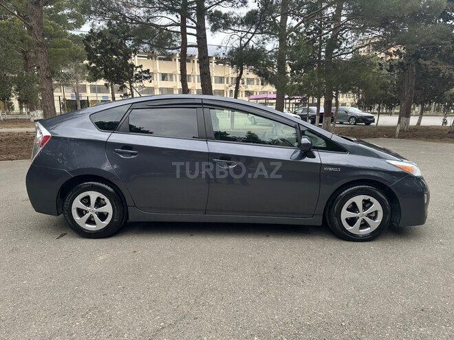 Toyota Prius 2013, 428,000 km - 1.8 l - Sumqayıt