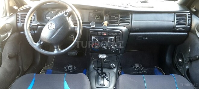 Opel Vectra-2