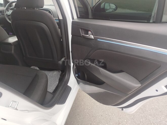 Hyundai Elantra 2019, 78,000 km - 2.0 л - Bakı