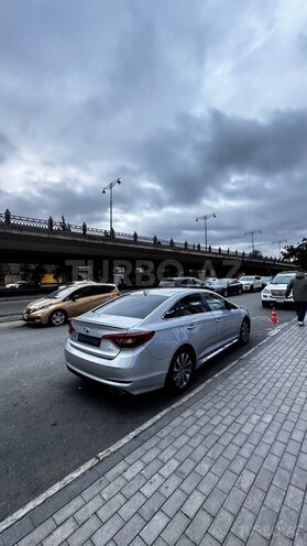 Hyundai Sonata-5