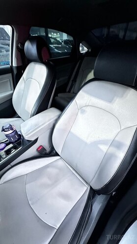 Hyundai Sonata-9
