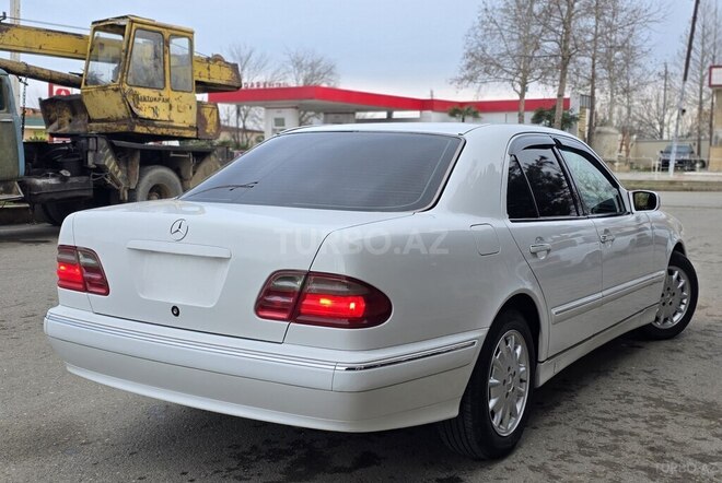 Mercedes E 240 2000, 263,000 km - 2.4 l - Ağcabədi