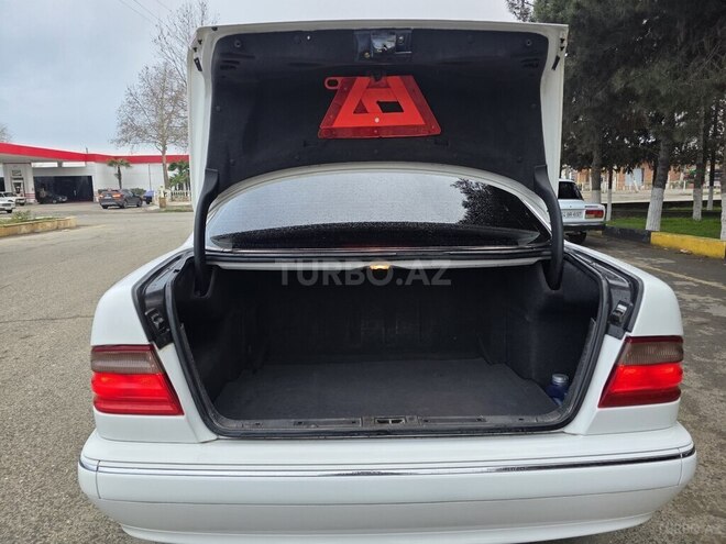 Mercedes E 240 2000, 263,000 km - 2.4 l - Ağcabədi