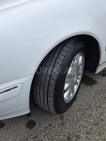 Mercedes E 240 2000, 263,000 km - 2.4 l - Ağcabədi