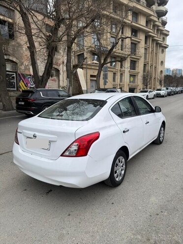 Nissan Sunny 2013, 197,123 km - 1.5 l - Bakı