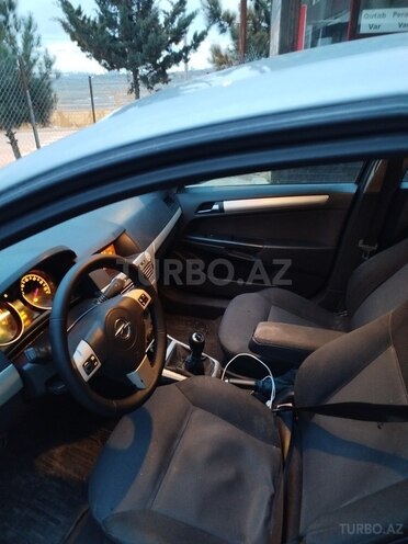Opel Astra-11