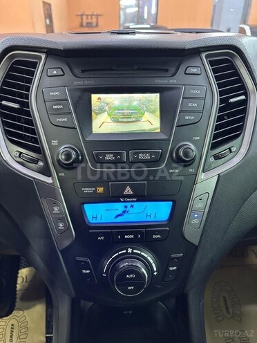 Hyundai Santa Fe-12