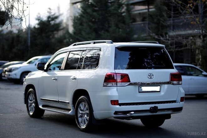 Toyota Land Cruiser-14