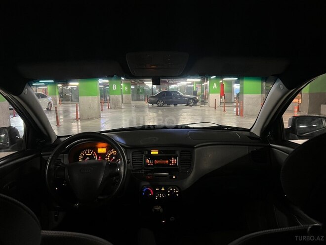 Kia Rio-13